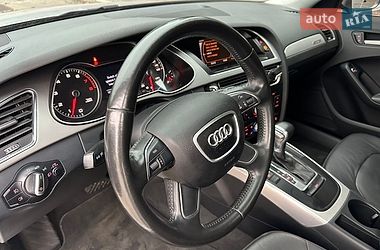 Седан Audi A4 2012 в Киеве