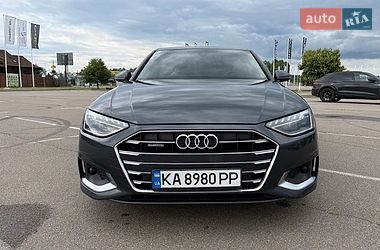 Audi A4  2023