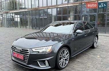 Audi A4  2018