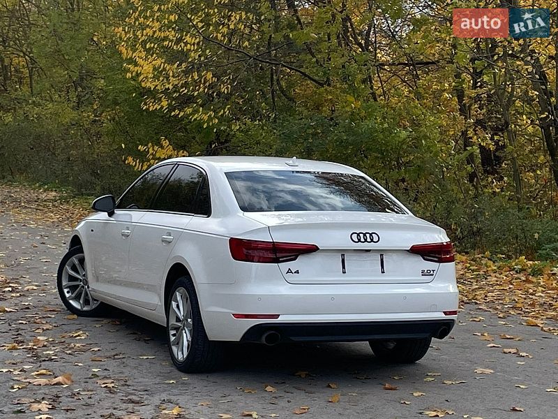 Седан Audi A4 2016 в Тернополі
