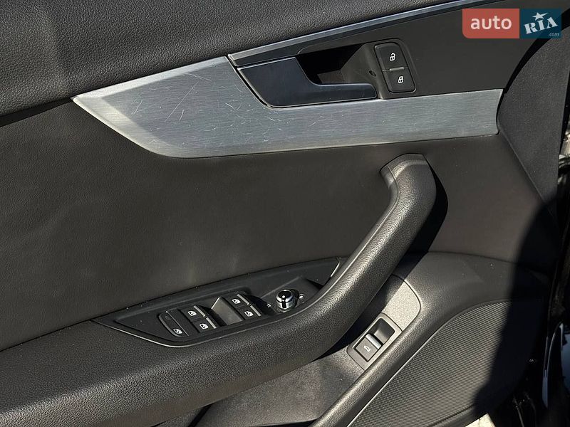 Універсал Audi A4 2017 в Чернівцях
