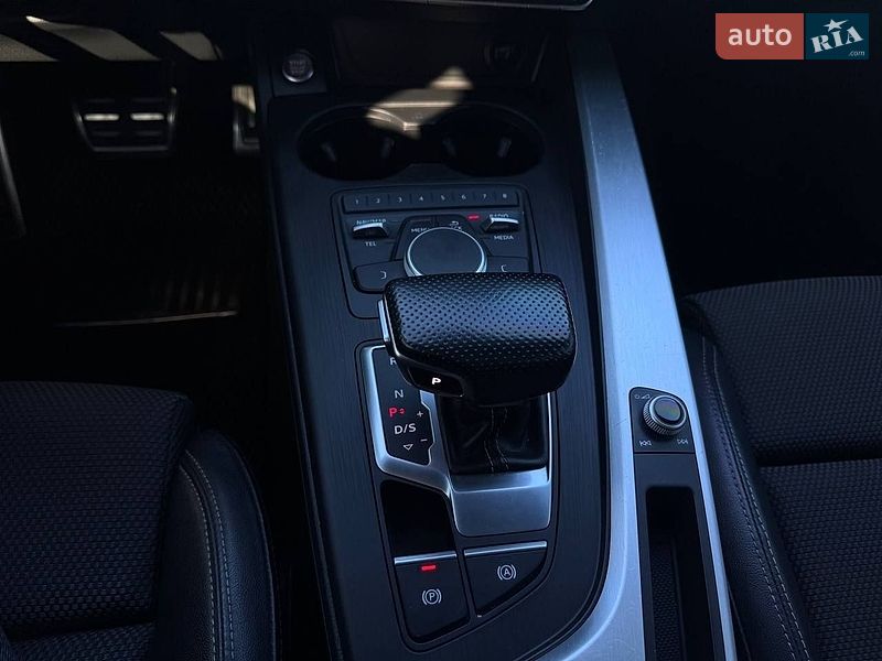 Універсал Audi A4 2017 в Чернівцях