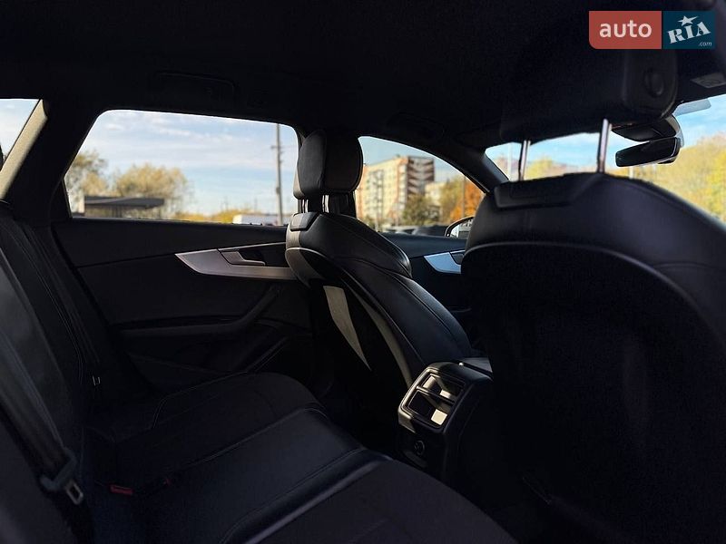 Універсал Audi A4 2017 в Чернівцях