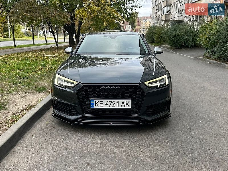Седан Audi A4 2017 в Днепре