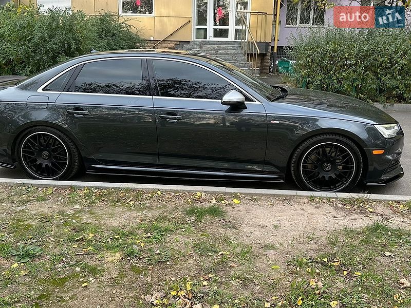 Седан Audi A4 2017 в Днепре