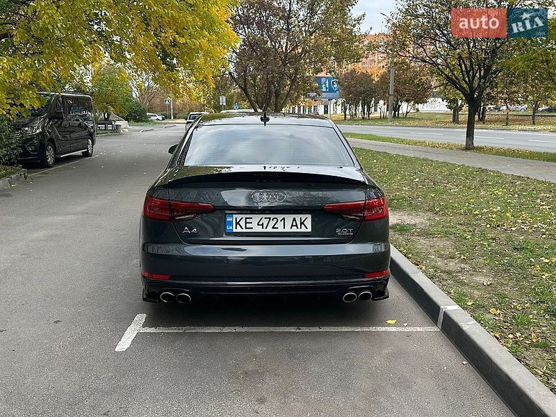 Седан Audi A4 2017 в Днепре