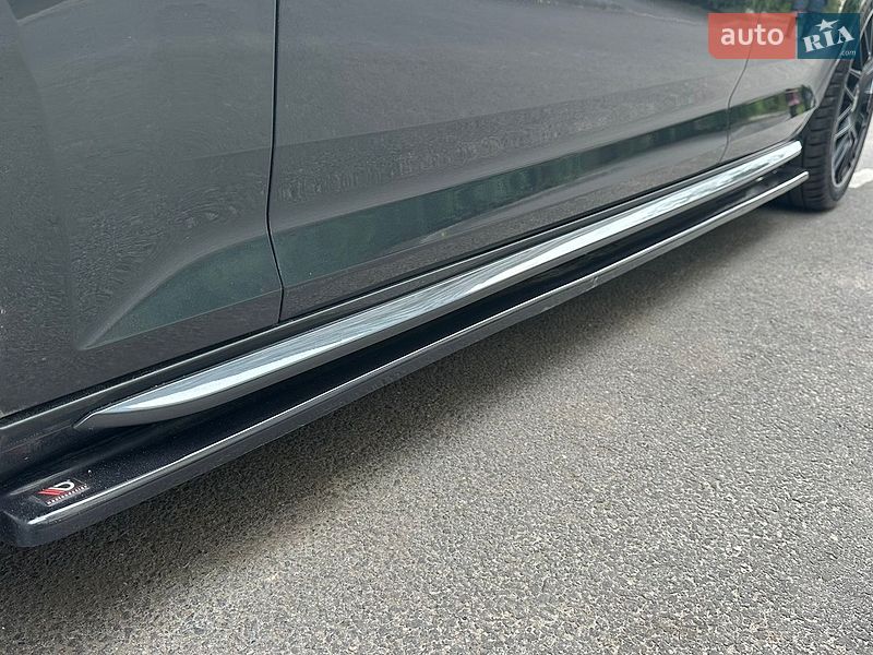 Седан Audi A4 2017 в Днепре
