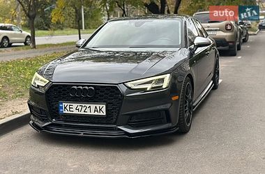 Седан Audi A4 2017 в Днепре