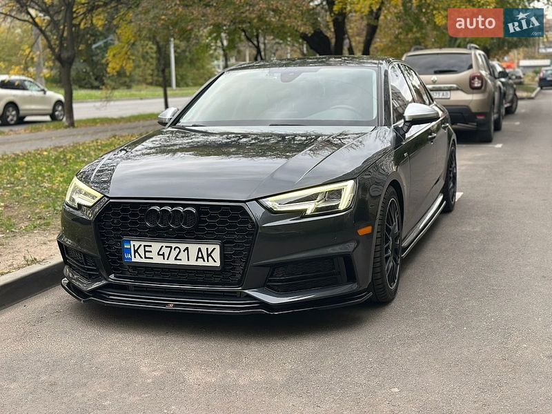 Седан Audi A4 2017 в Днепре