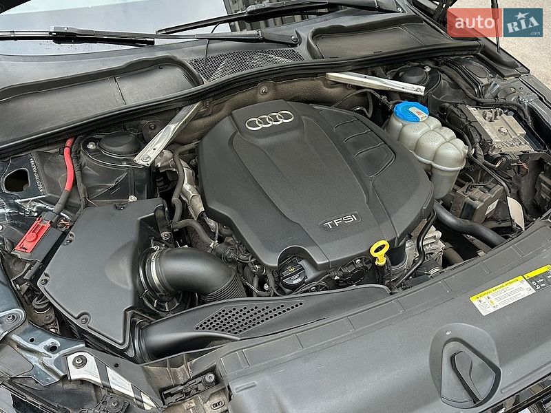 Седан Audi A4 2017 в Днепре