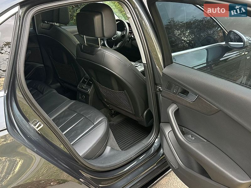 Седан Audi A4 2017 в Днепре