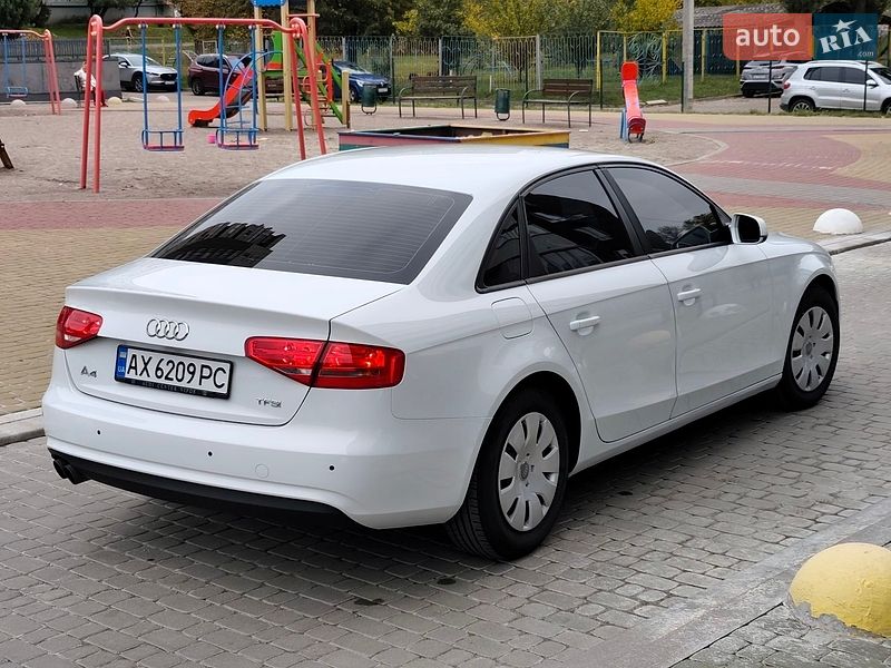 Седан Audi A4 2015 в Харкові