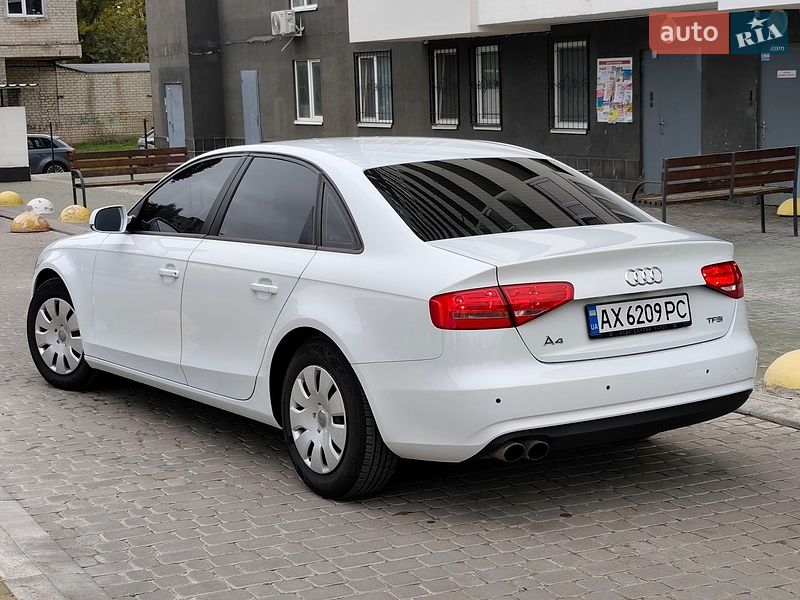Седан Audi A4 2015 в Харкові