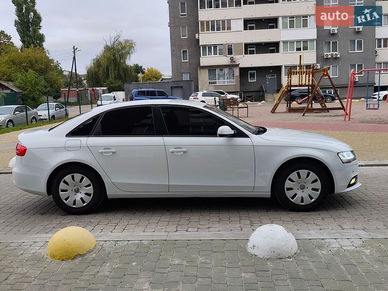 Седан Audi A4 2015 в Харкові