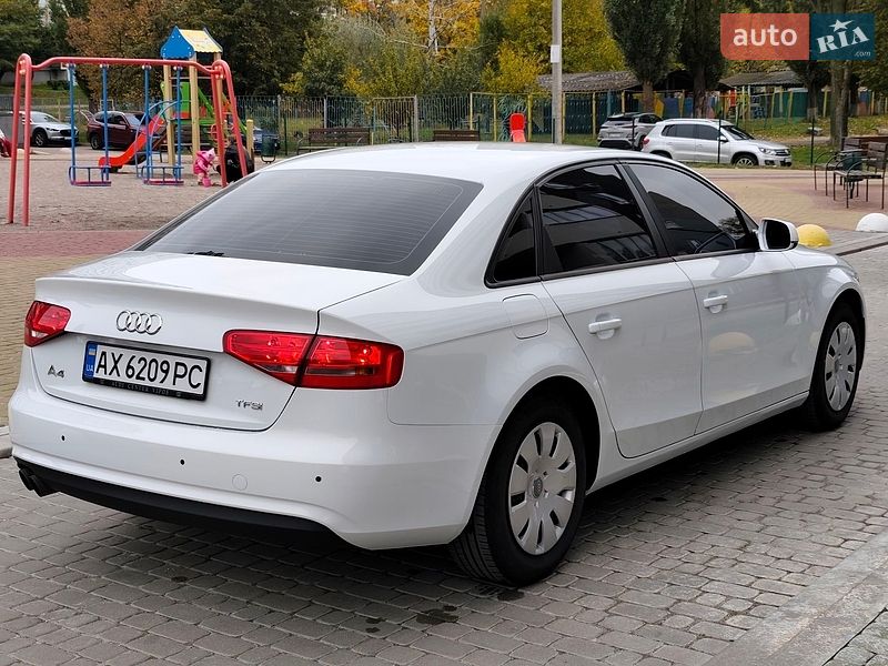 Седан Audi A4 2015 в Харкові