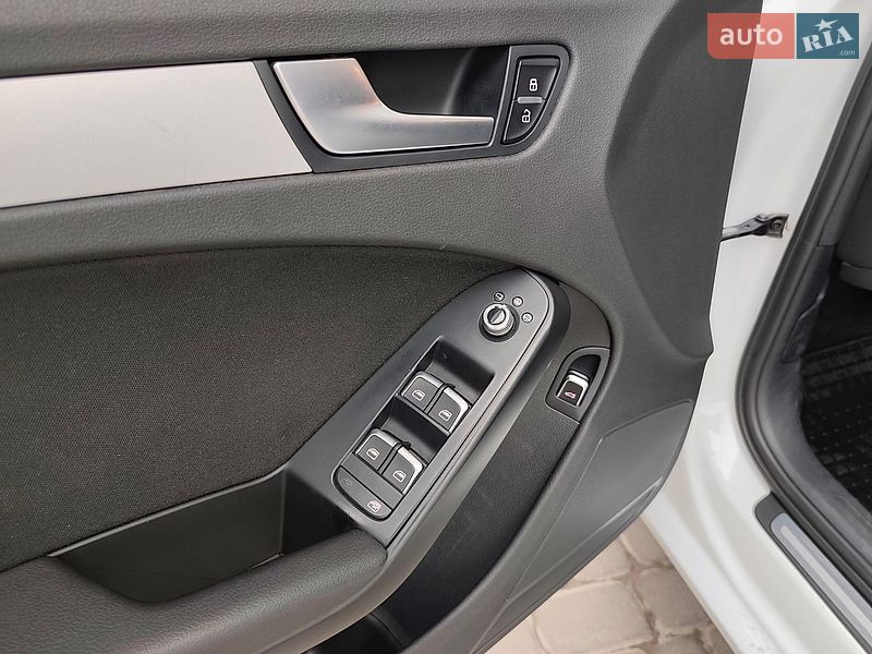 Седан Audi A4 2015 в Харкові