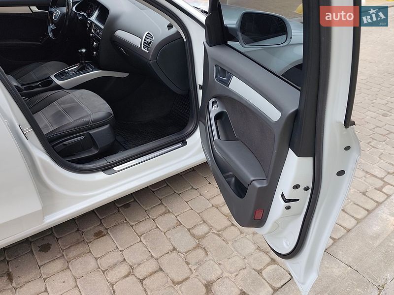 Седан Audi A4 2015 в Харкові
