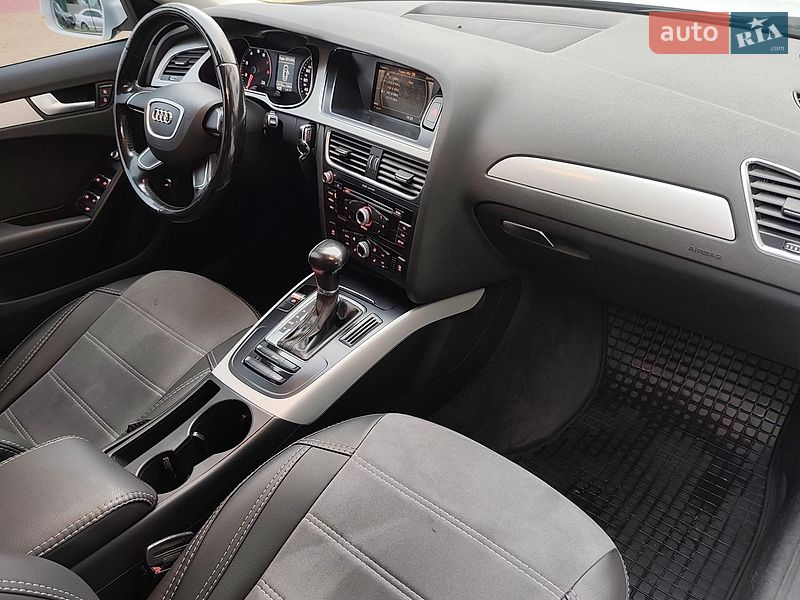 Седан Audi A4 2015 в Харкові