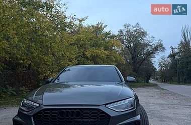 Audi A4  2021