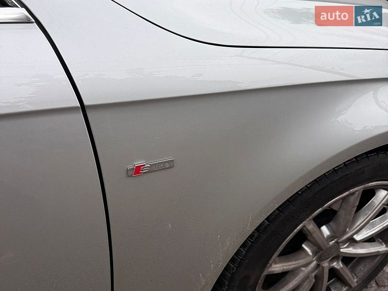 Седан Audi A4 2014 в Киеве