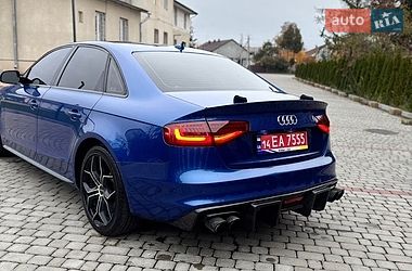 Седан Audi A4 2015 в Ивано-Франково