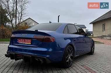 Седан Audi A4 2015 в Ивано-Франково