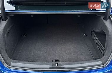Седан Audi A4 2015 в Ивано-Франково