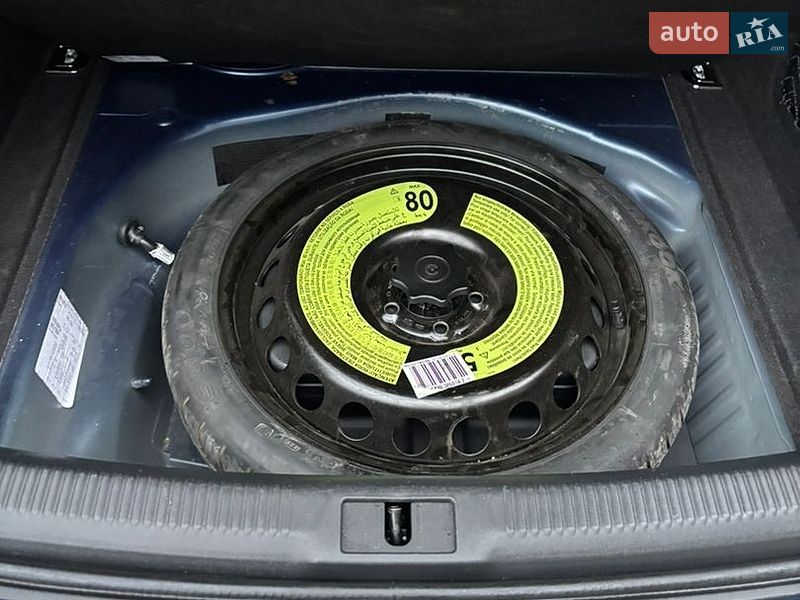 Седан Audi A4 2015 в Ивано-Франково