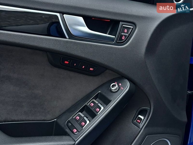 Седан Audi A4 2015 в Ивано-Франково