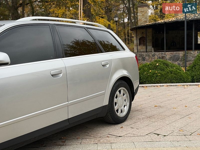 Універсал Audi A4 2002 в Жовкві