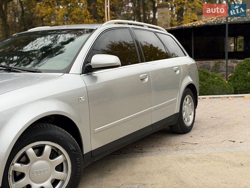 Універсал Audi A4 2002 в Жовкві