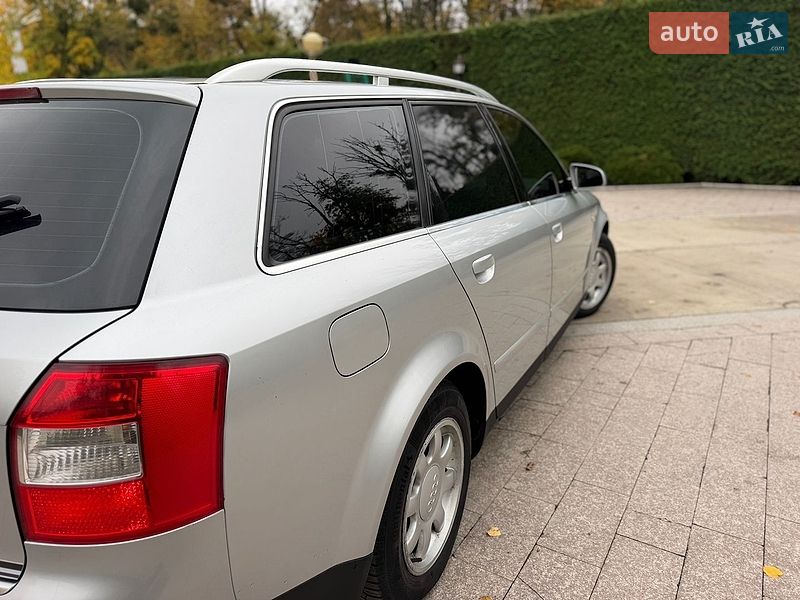 Універсал Audi A4 2002 в Жовкві