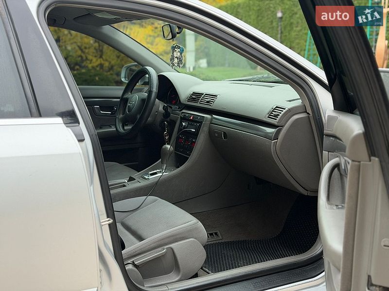 Універсал Audi A4 2002 в Жовкві