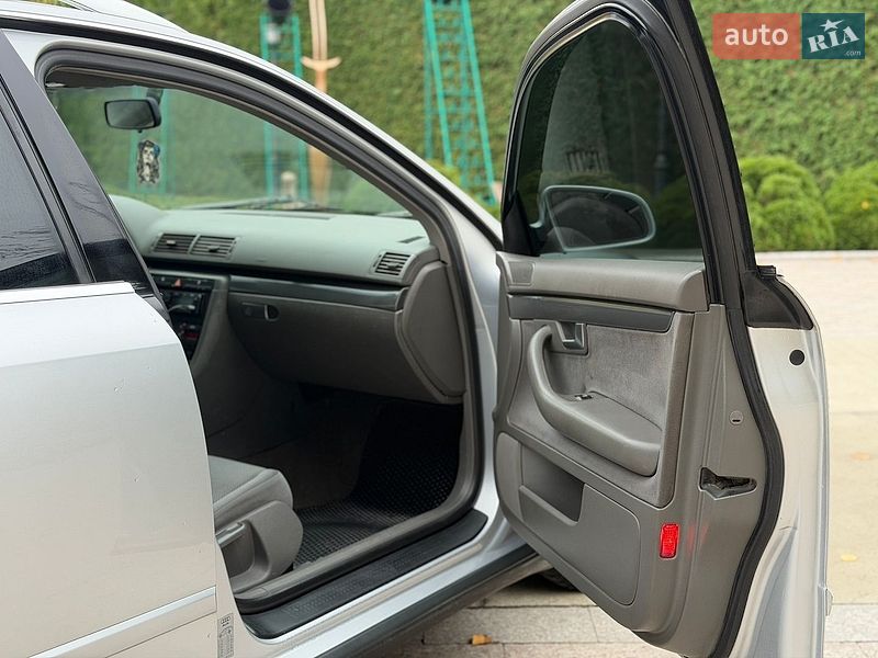 Універсал Audi A4 2002 в Жовкві