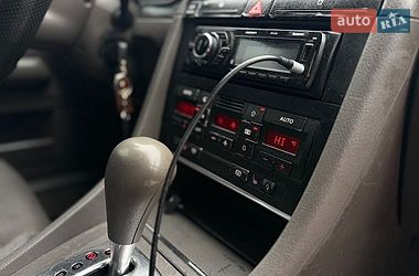 Універсал Audi A4 2002 в Жовкві