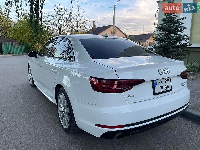 Седан Audi A4 2017 в Пісочині