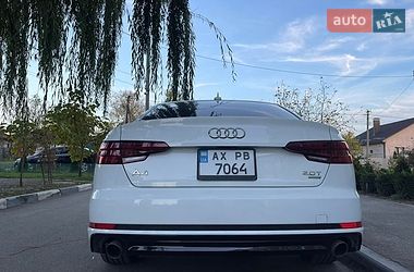 Седан Audi A4 2017 в Пісочині