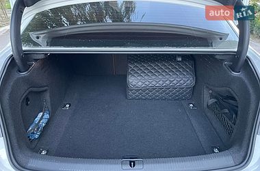 Седан Audi A4 2017 в Пісочині