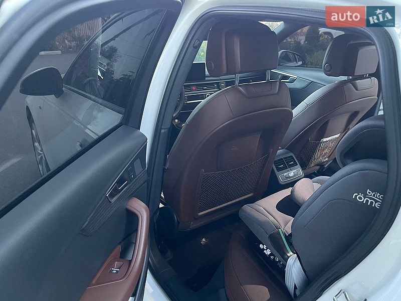 Седан Audi A4 2017 в Пісочині