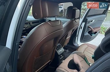 Седан Audi A4 2017 в Пісочині