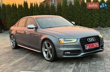 Седан Audi A4 2015 в Луцьку