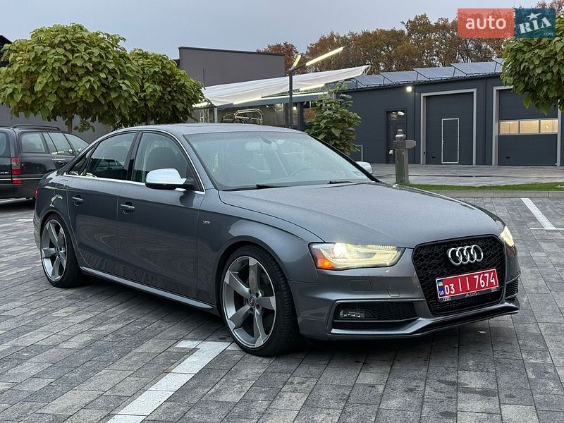 Седан Audi A4 2015 в Луцьку
