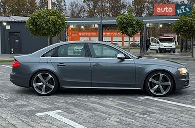 Седан Audi A4 2015 в Луцьку