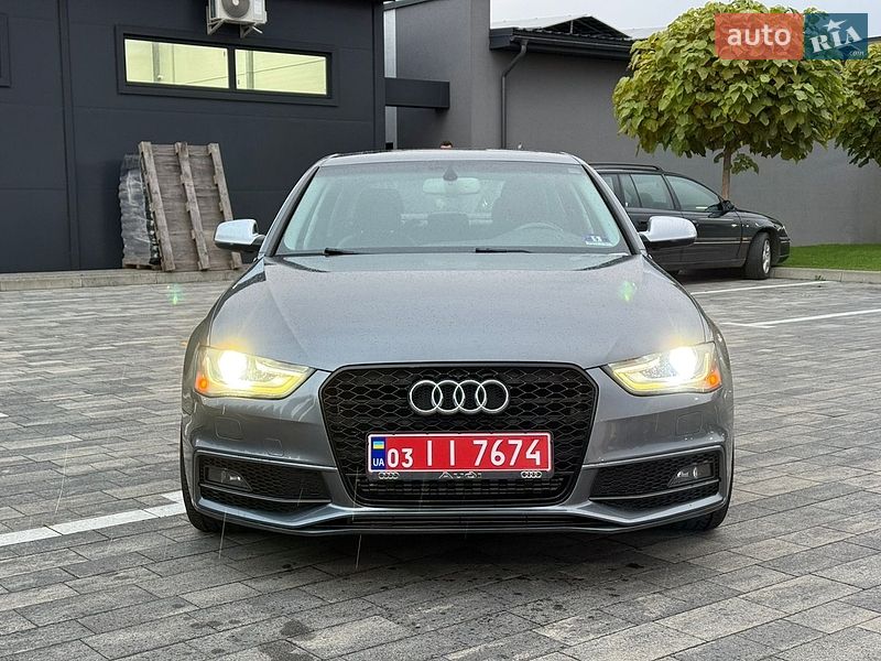 Седан Audi A4 2015 в Луцьку