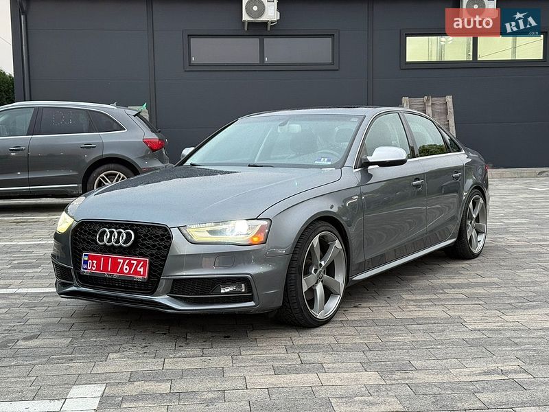 Седан Audi A4 2015 в Луцьку