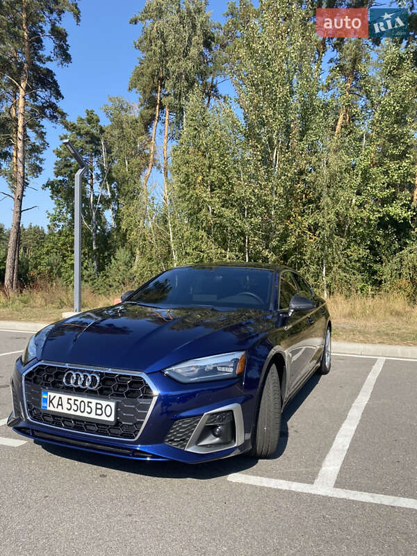 Лифтбек Audi A5