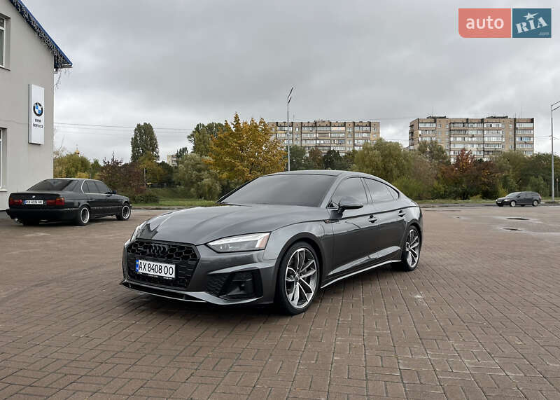 Лифтбек Audi A5