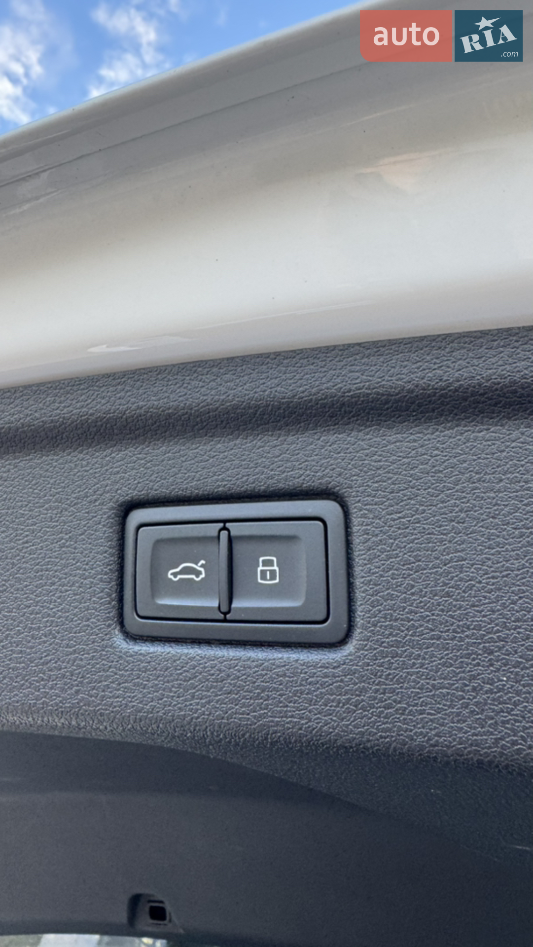 Audi A5 2022 VIN WAUFACF57PA021585 фото оголошення 19 з 27