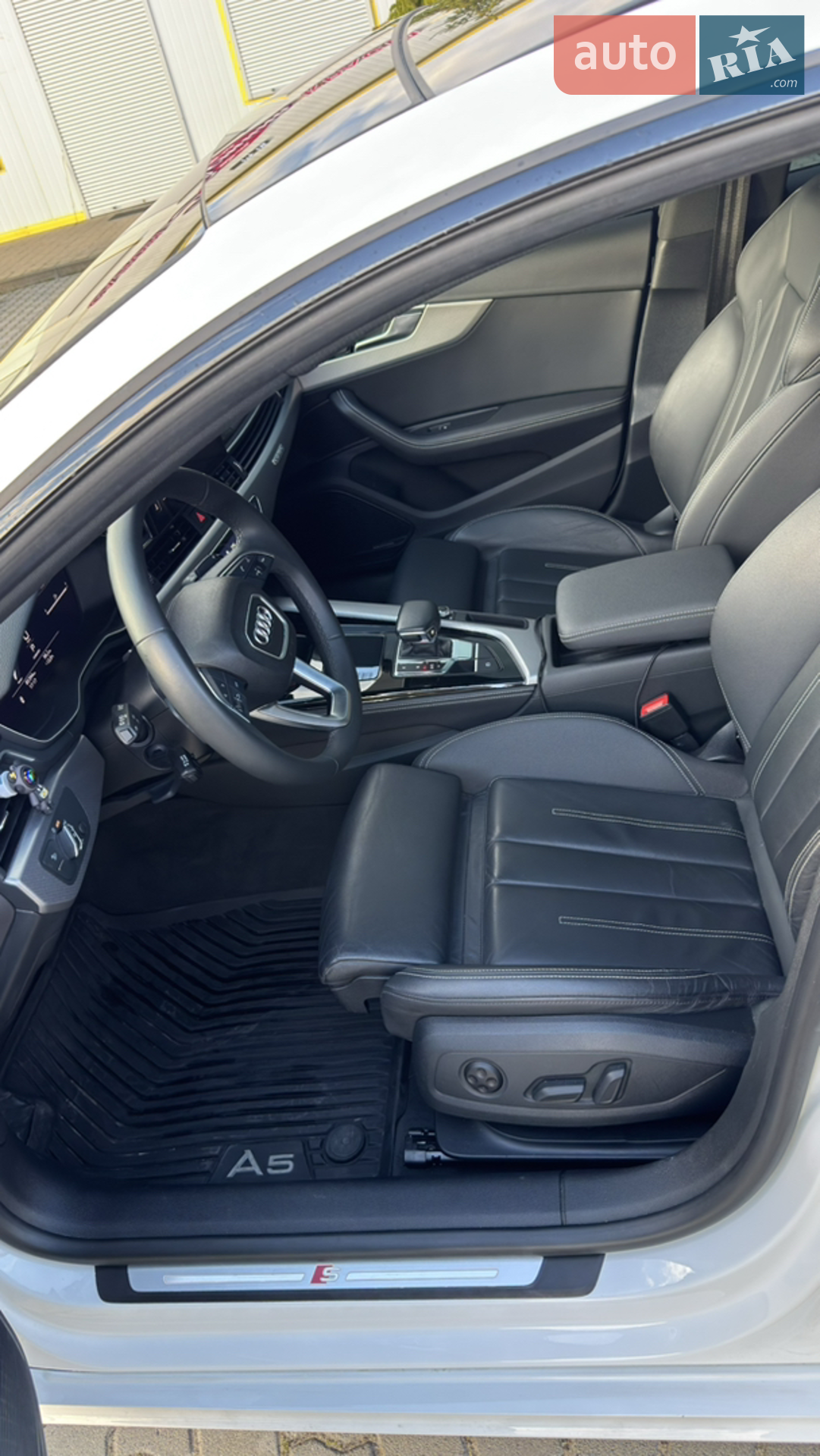 Audi A5 2022 VIN WAUFACF57PA021585 фото оголошення 21 з 27