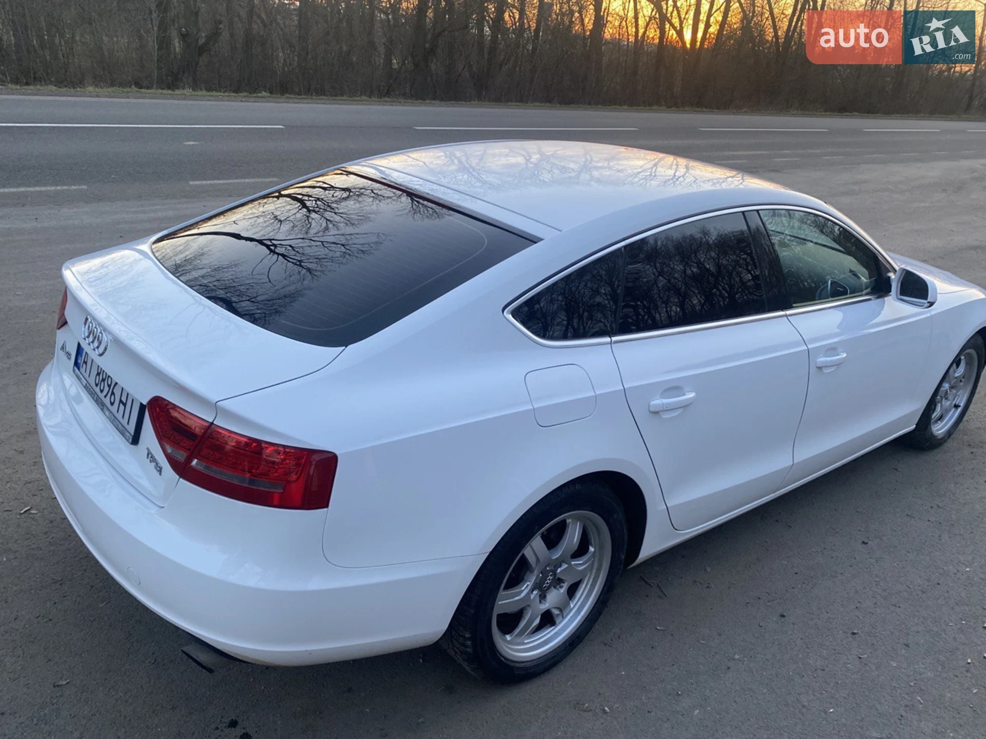 Audi A5 2010 VIN WAUZZZ8TXAA021995 фото оголошення 5 з 7
